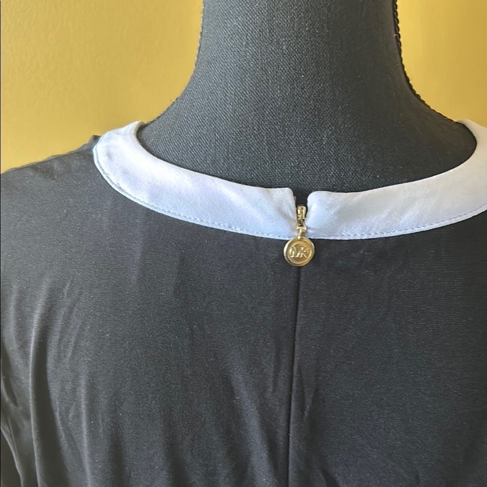 Black and White Women's Top - Picture 7 of 8